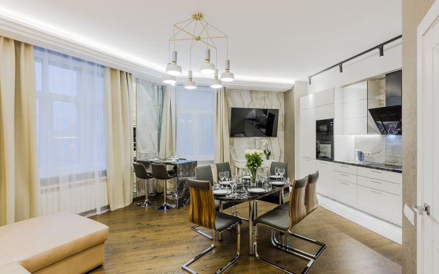 Tryokhkomnatny Premium Apartments