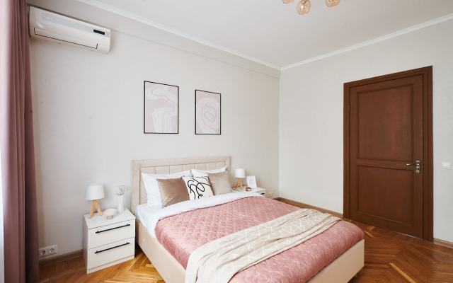 GM CHetverka novaya u Naberezhnoj Apartments