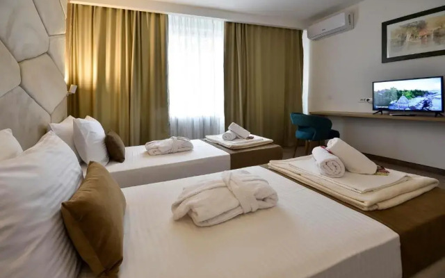 Sumadija Hotel