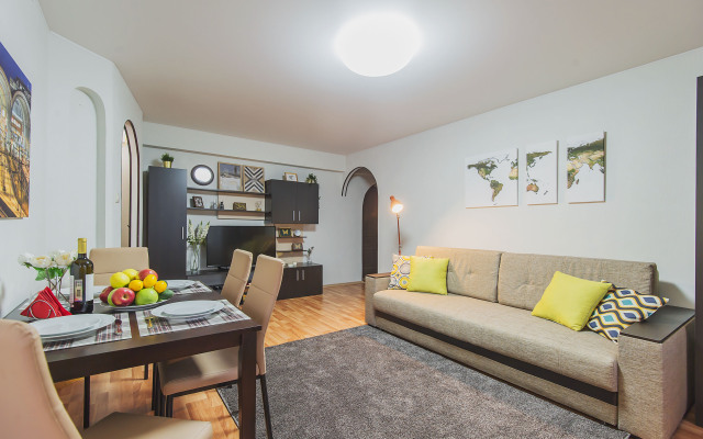 GM ryadom s Ekspocentrom i Belym domom Apartments