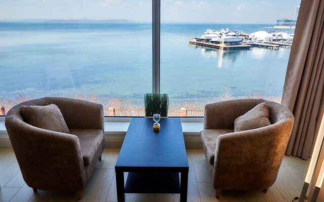 Sea View Apartments by VVO Apartments