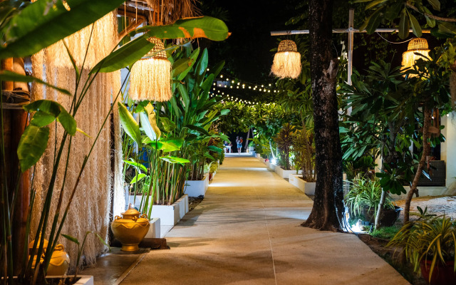 El Pillax Lanta Resort Hotel