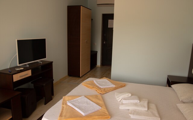 Garden Town Hotel