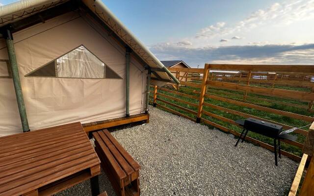 Zooglemping V Tulskoy Oblasti Glamping