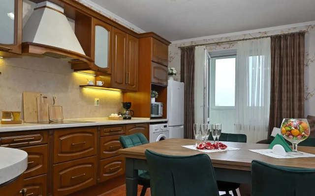 V Tsentre, Na Gagarina Flat