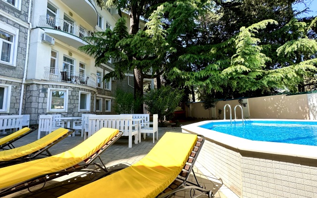 Imperial-2011 Hotel
