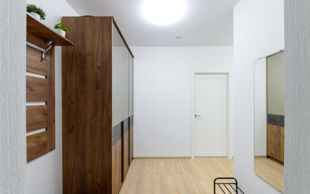 Квартира двухкомнатная Азина 25