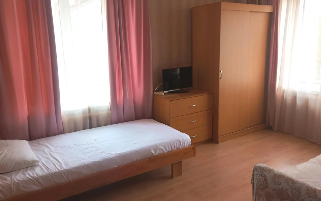 Oktyabryskaya 21A Flat