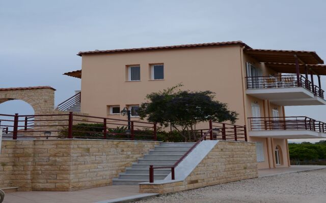 Marias Filoxenia Suites Apart-Hotel