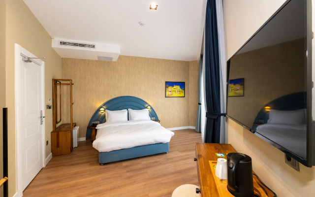 Nenessa Airport Hotel