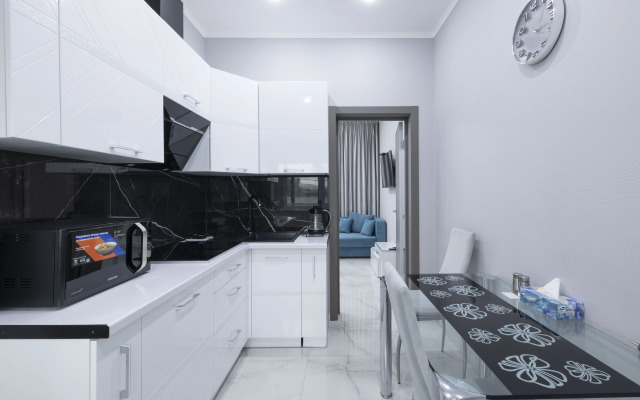 U Aeroporta Luks Apartaments