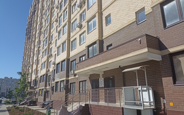 Dizaynerskaya Kvartira S Vidom Na Chernoye More Flat