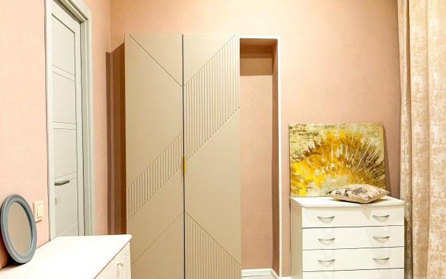 Апартаменты Четырехкомнатные на Невском