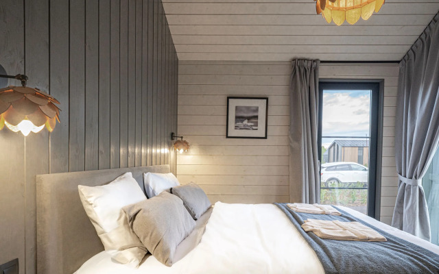 Отель Русские сезоны Эмбиент парк