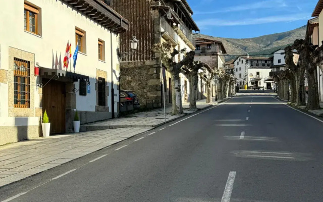 Hospedium Hotel La Fuente