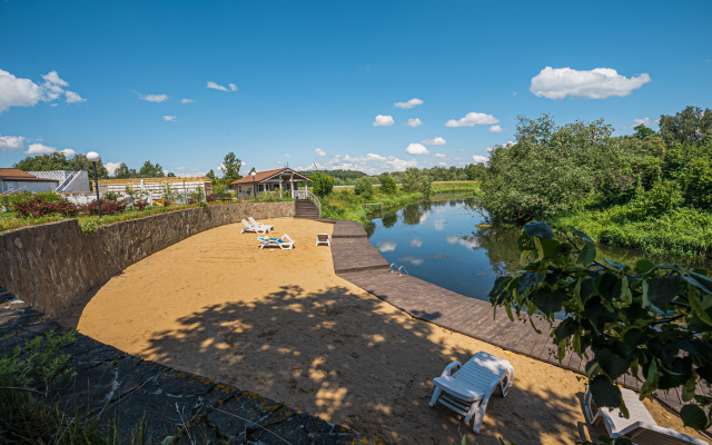 Vishnevyij Sad Hotel