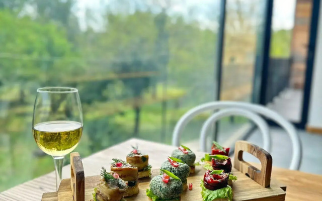 Отель Sazano Wine Cellar