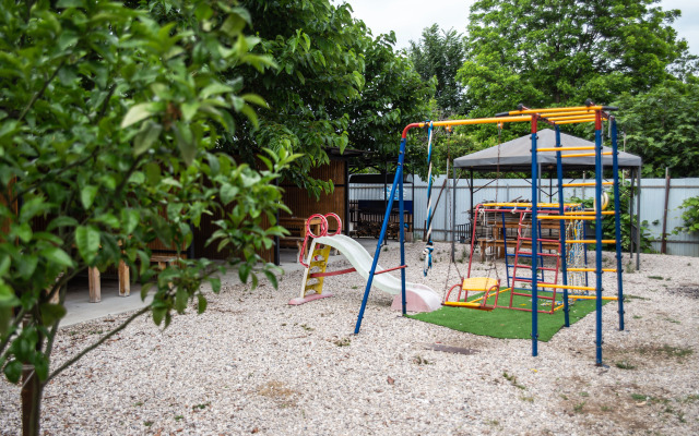 Rozovy Flamingo  Guest House