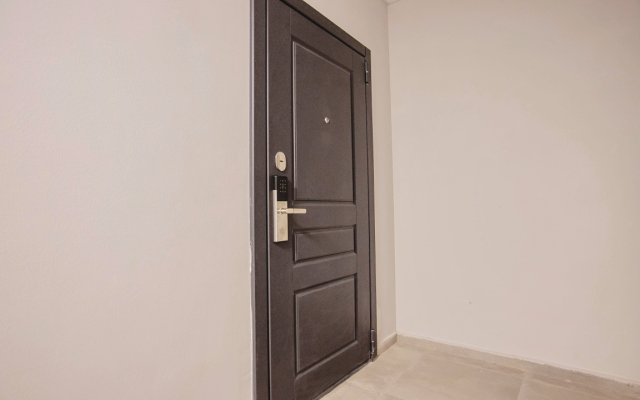 Na Pervomajskoj 70/66 SutkiRu Flat