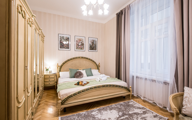 GM Prostornaya Trekhkomnatnaya na Arbate Apartments