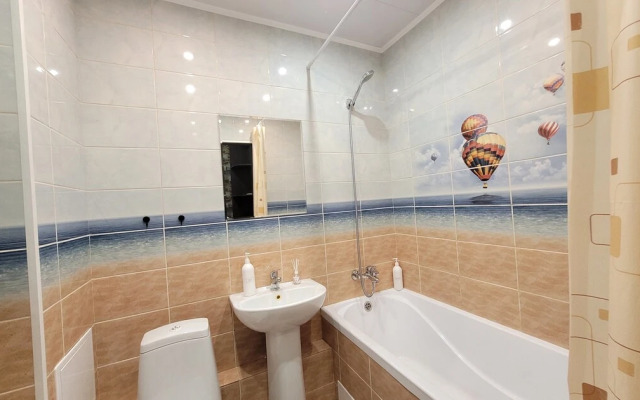 Апартаменты Prince Apartments на ПроспектеСтроителей 18 (180)