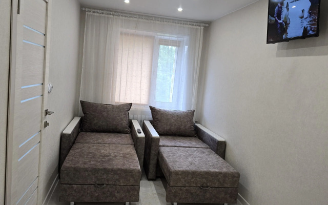 Na Avtostancii Elizovo Triple Living Quarters