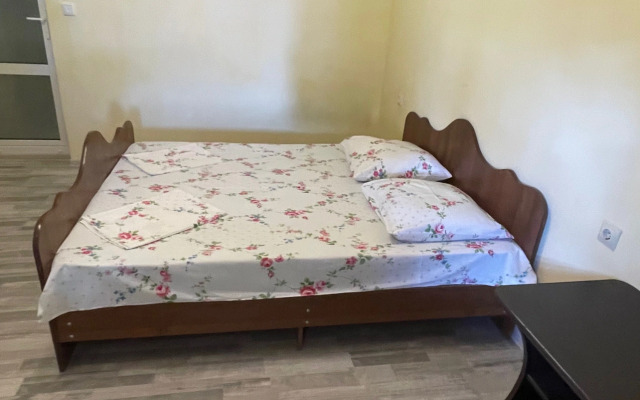Topchyan 15 Guest house