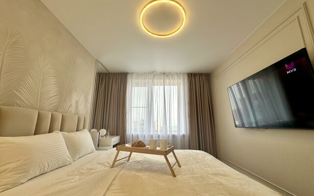 Dizaynerskaya Ryadom S Morem I Krasivym Vidom Flat