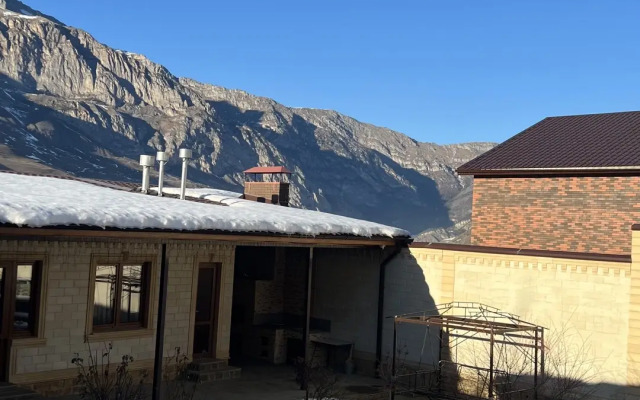 Гостевой дом White. House