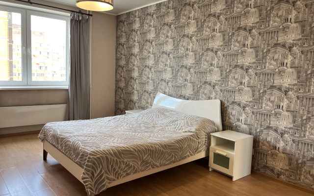 V Oktyabryskom Flat
