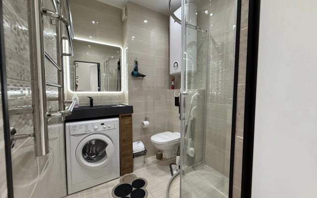 Serdtse Adlera Na Kaspiyskoy Flat
