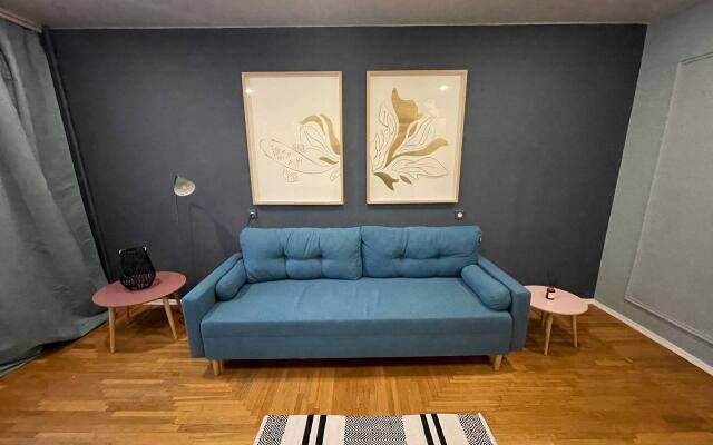 Tolstoy Demonstratsii 38 Flat