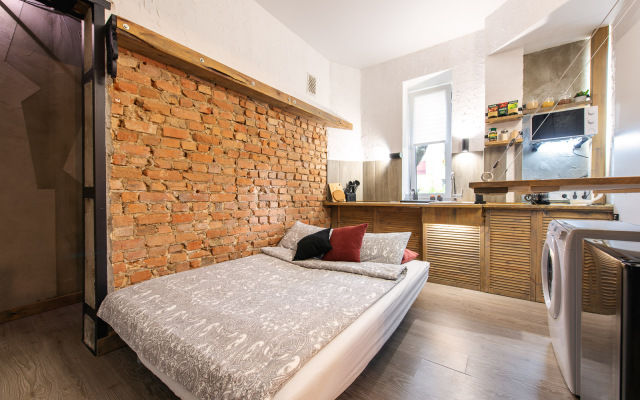 Flat s Parkovkoy i Otdelnym Vkhodom