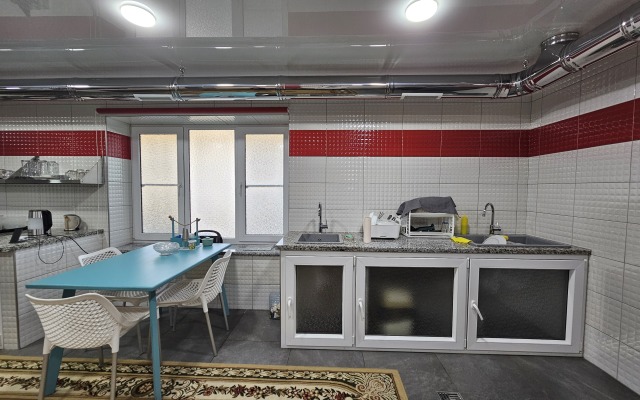 Amrapkha Private House