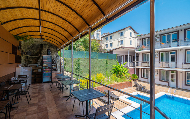Azaliya-Mimoza Mini Hotel