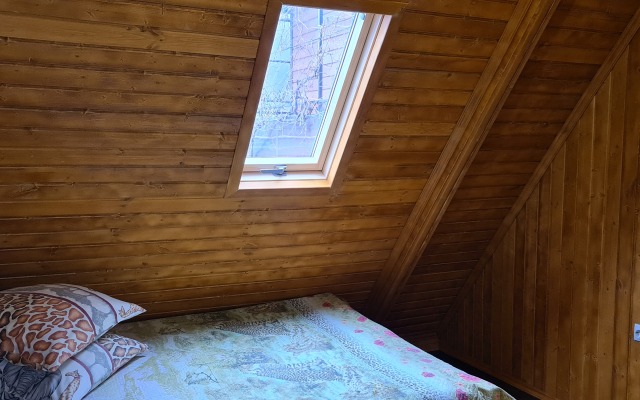 Na Vzlyotnoj Guest House