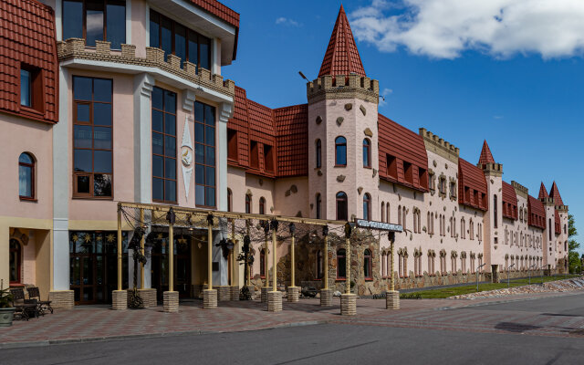 Fort Kolesnik Hotel