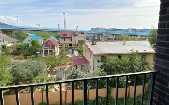 Studiya S Balkonom Alax Naprotiv Delta Sirius Apartments