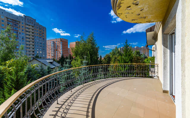 Shikarny Dom V Aprelevke S Basseynom I Saunoy Private house