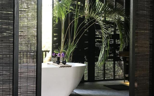 Kaju Green Eco Lodges Hotel