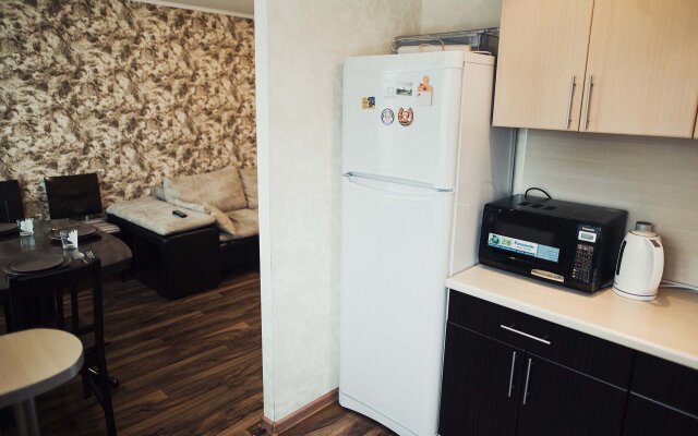 Apart Inn Spartaka 18 / 3-Komnatnye / 4 Etazh Apartments