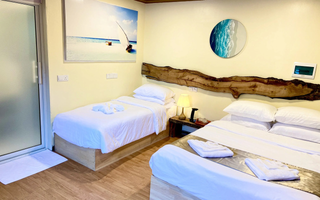 Отель Holiday Home Dhiffushi