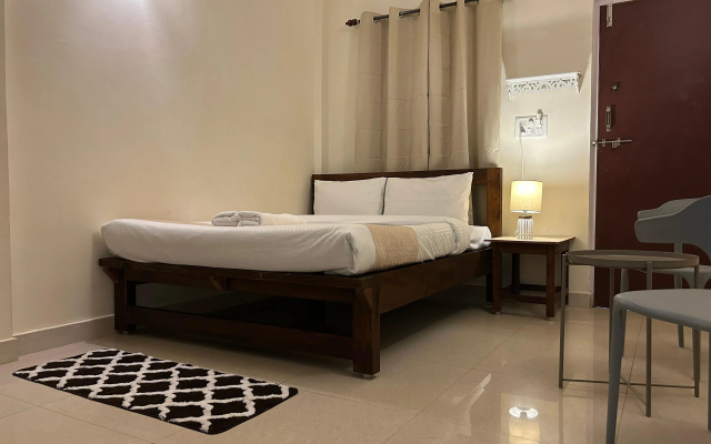 Отель Aqua Wave by YogiTree