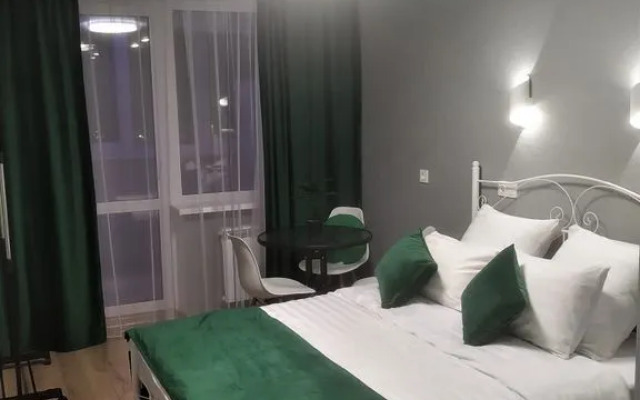 Апартаменты RentHome студия Изумруд на Южном шоссе у ТЦ Амбар