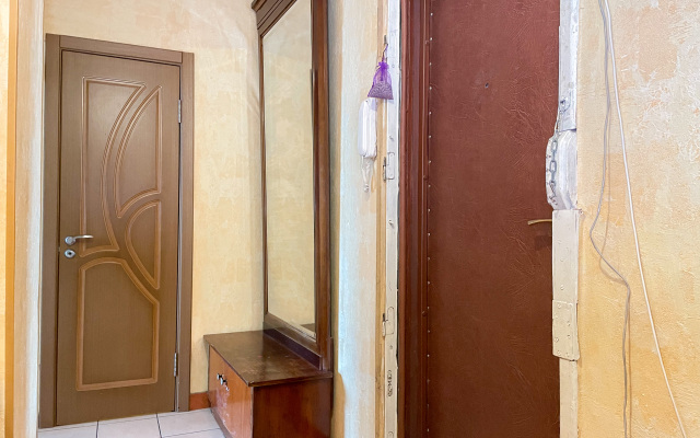 Dvukhkomnatnaya Ryadom S Ekspotsentrom Flat