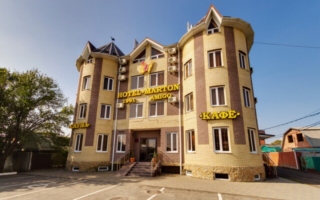 Hotel Marton Amigo