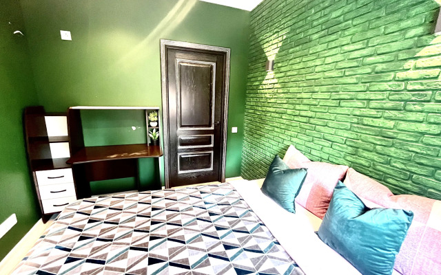 Layf 2 kom na Kalinina 18 Flat
