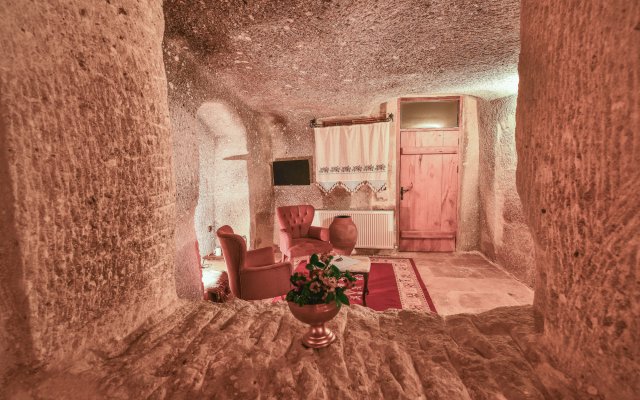 Mosaic Cave Hotel