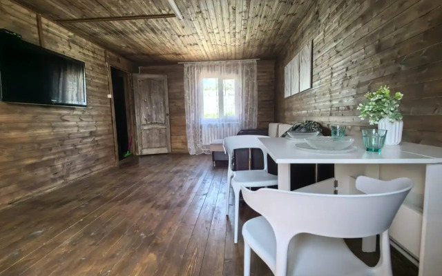 2 Tataparts s Shikarnoy Prirodoy Vokrug Private House