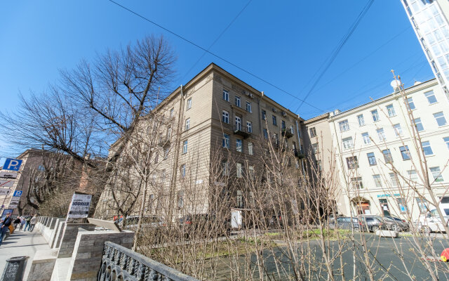 Apartamenty Sutki Rent u Aleksandrovskogo parka Flat